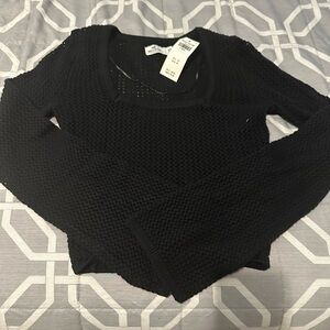 Hollister knit sweater with tags for teen